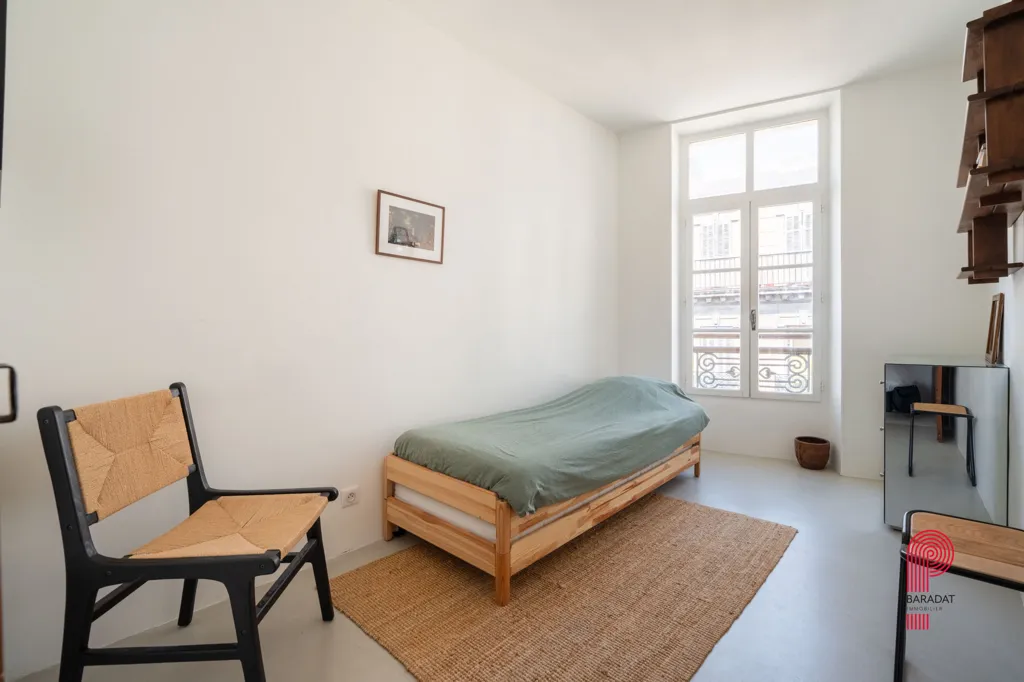 Chambres - Appartement Rénové avec Terrasse à Marseille