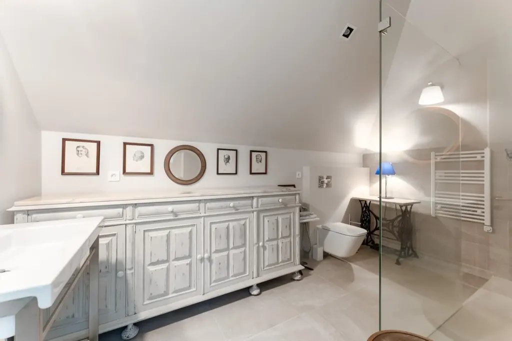 Vannitoad - Luxury Duplex Flat with Pool in Lisbon