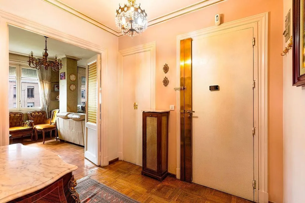hallway_entrance