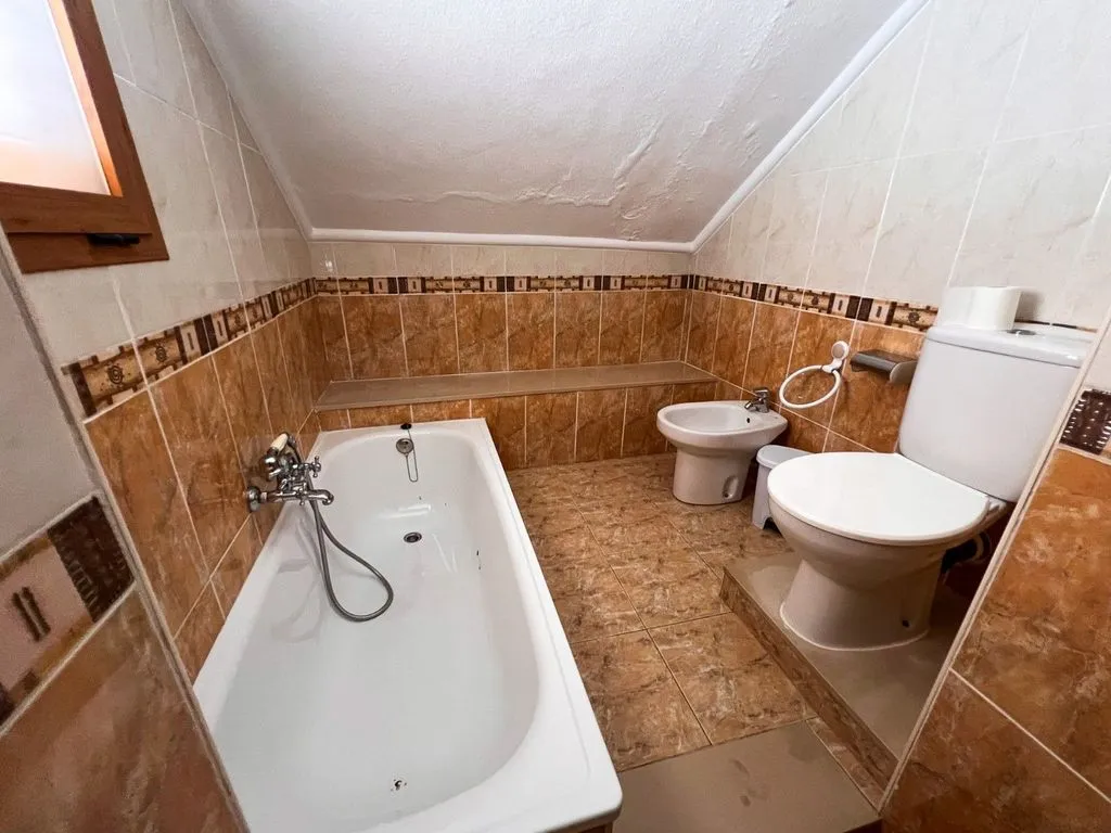 Bathrooms - Semi-Detached Villa with Pool in Torrevieja