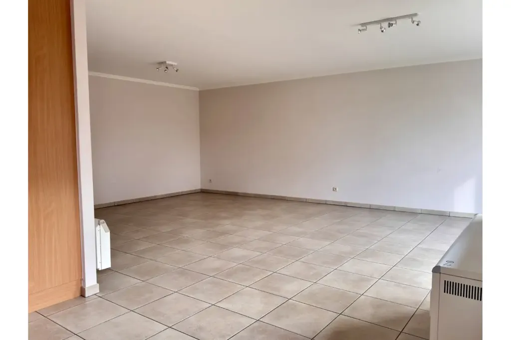 Stanze - Light-Filled Apartment with Terrace in Gistel