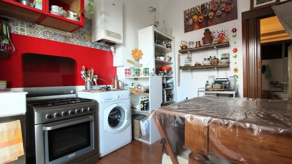 Cuisine - Rustic-Style Apartment with Balcony in Verona