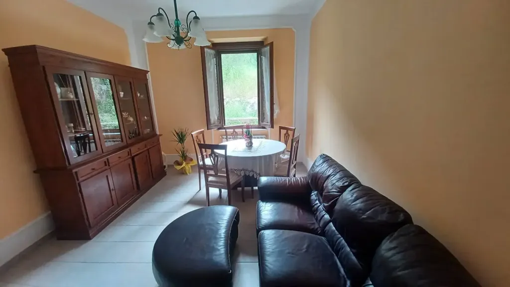 Salle à manger - Fully Renovated Apartment in Vallecorsa