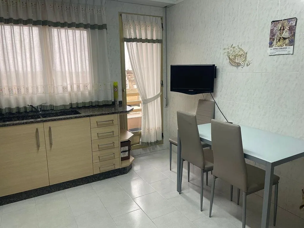 Salle à manger - Furnished Flat with Balcony in Pinedo