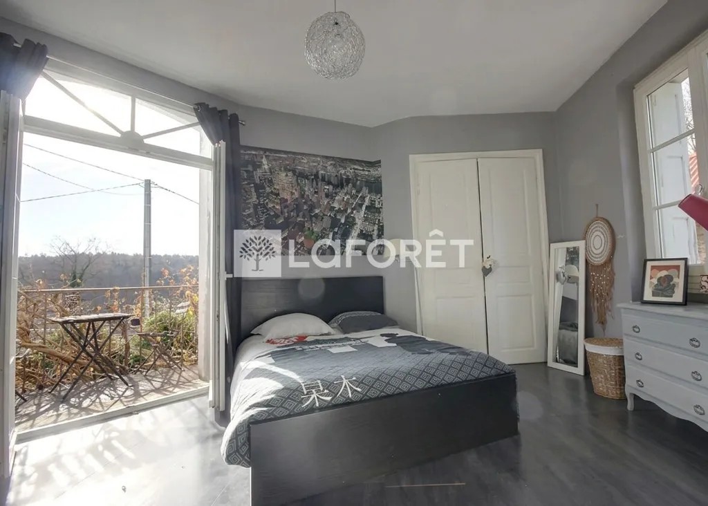 Magamistoad - Charming House with Piscine in Saint-Just-Saint-Rambert