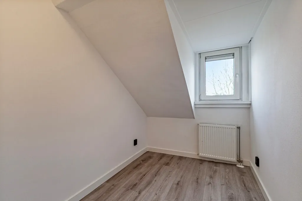 Pièces - Fully Renovated 6-Bedroom Apartment in Rotterdam