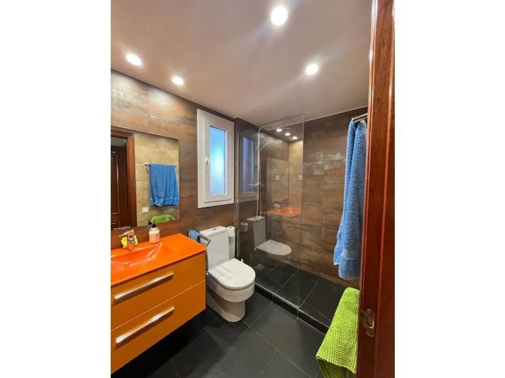 Salles de bain - Luxury Flat with Pool View in Gavà