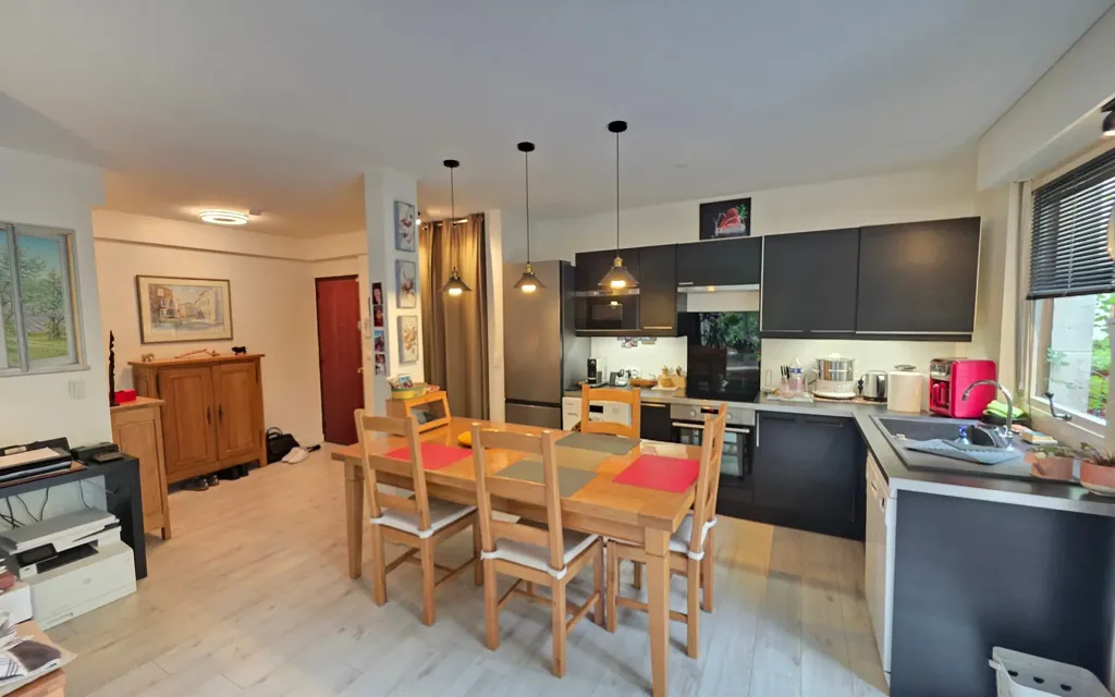 Sala da pranzo - 3-Bed Flat with Garden in Le Chesnay