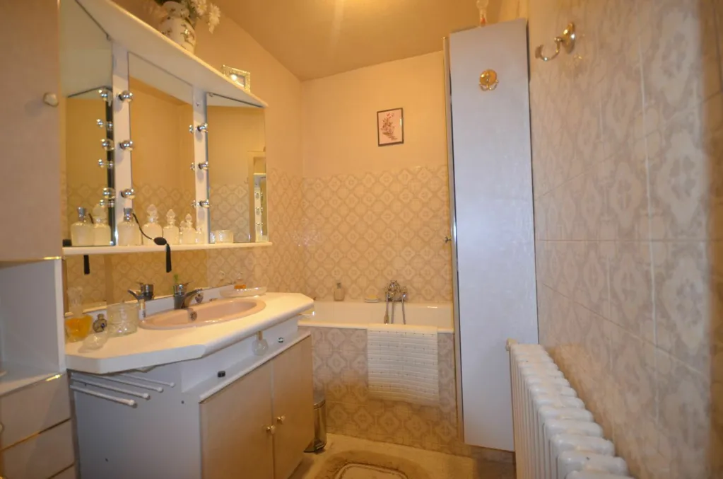 Salles de bain - Maison de Bourg avec Cour à Soumans