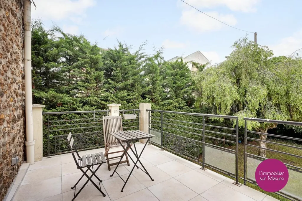 Terrazza - House with Garden near RER E, Noisy-le-Sec