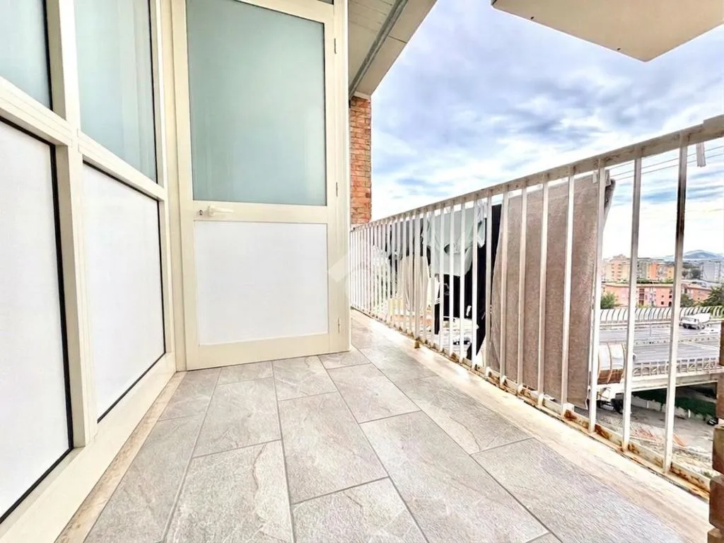 Balcon - Panoramic Apartment with Balcony in Naples