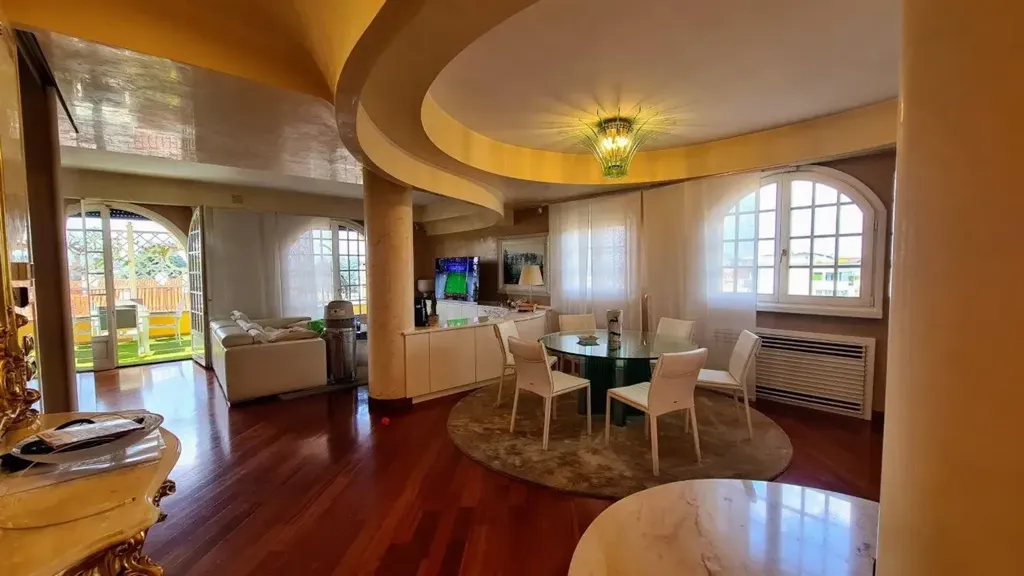 Dining Room - Penthouse with Quadruple Exposure in Legnano