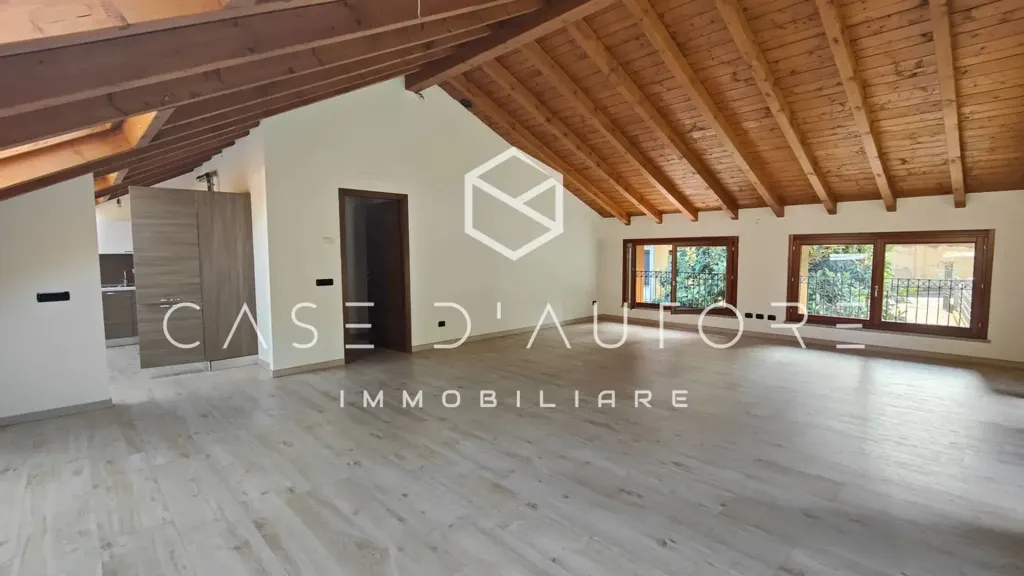 Stanze - Detached Flat with Garden in Varese Centre