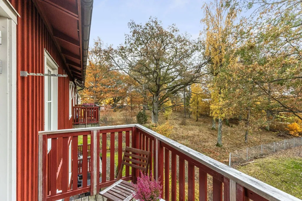 Balcone - Apartment with Balcony in Eskilstuna