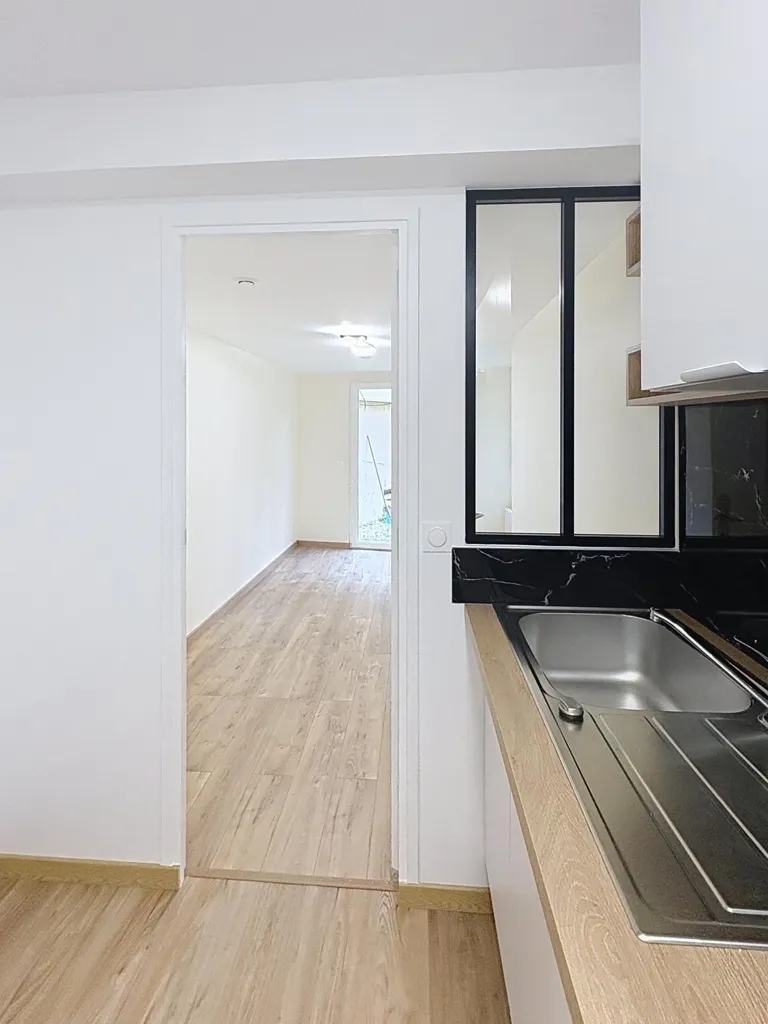 Köök - Modern Studio with Private Garden in Yvelines