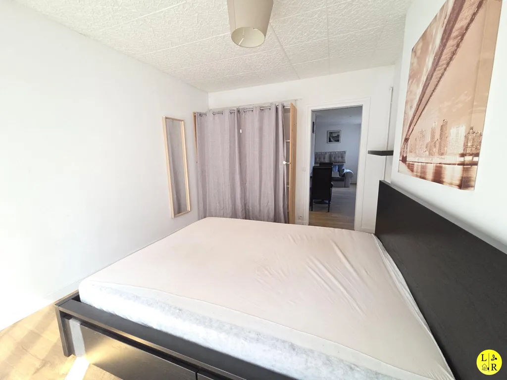 Bedrooms - Charming 2-Bedroom in Arras Centre