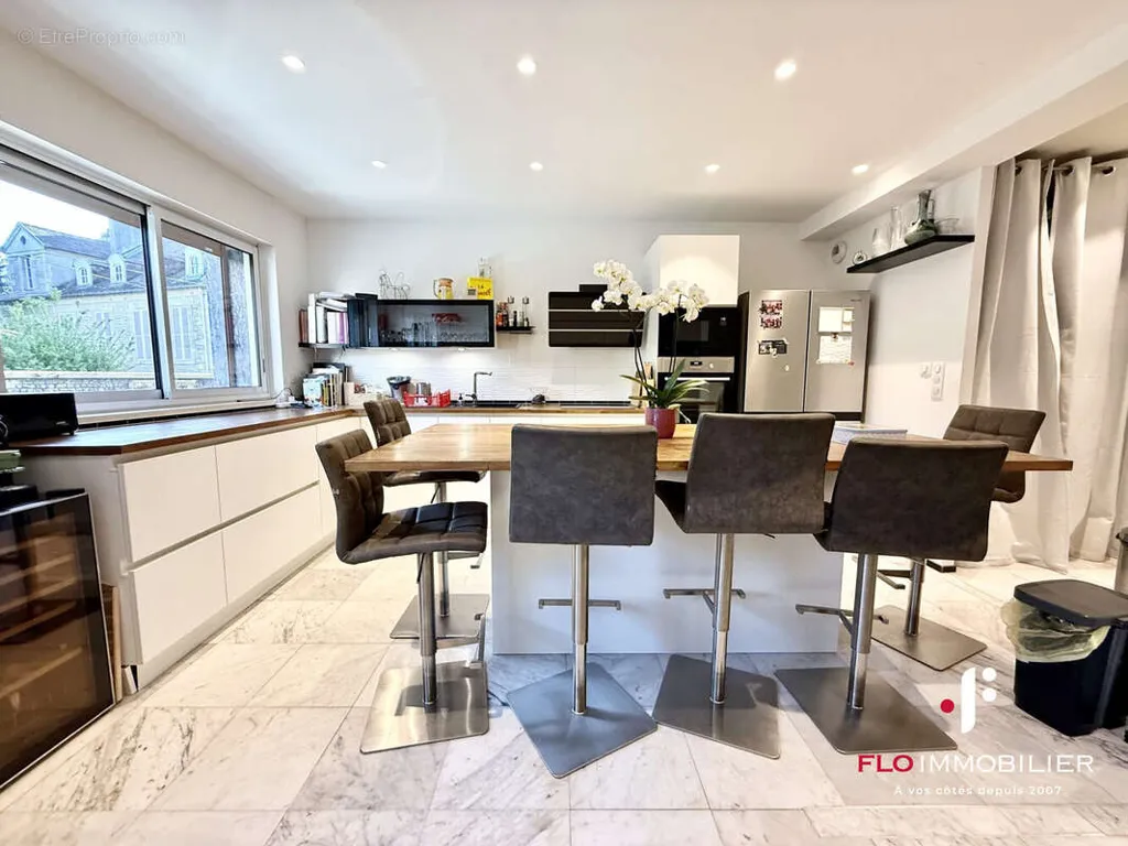 Cuisine - Appartement Rénové avec Ascenseur à Caen
