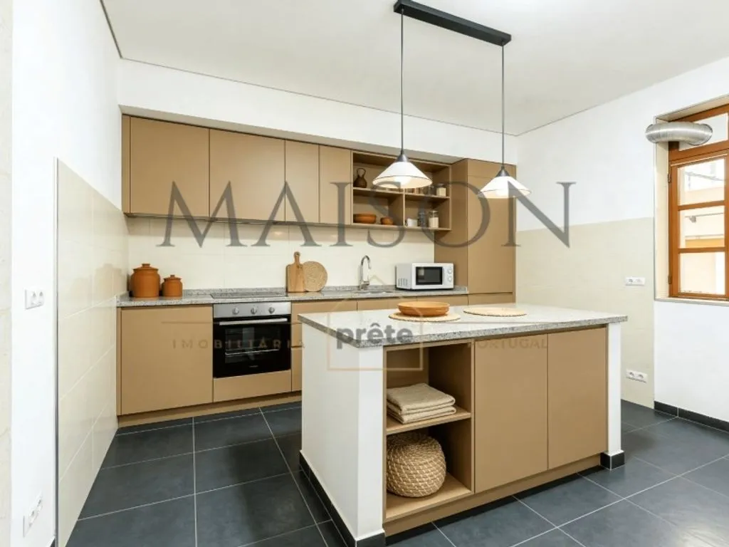 Cuisine - Historic House with Commercial Space in Penafiel