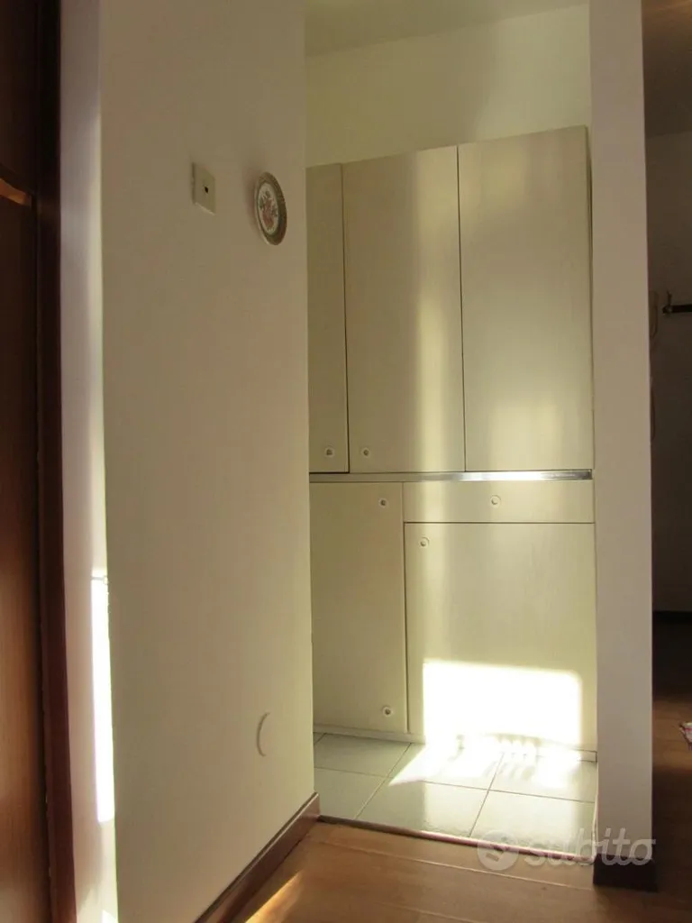 Entrée - Student Studio with Balcony near University