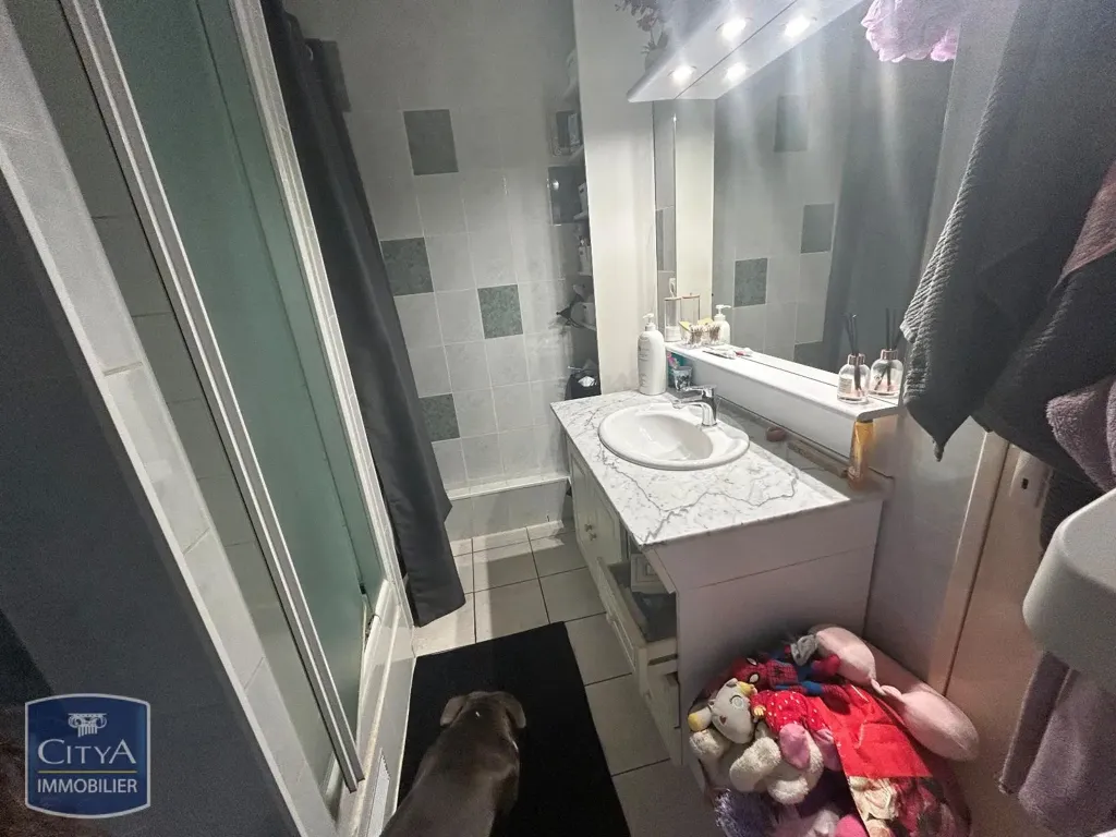 Vannitoad - 4-Piece Flat with Balcony in Saint-Quentin