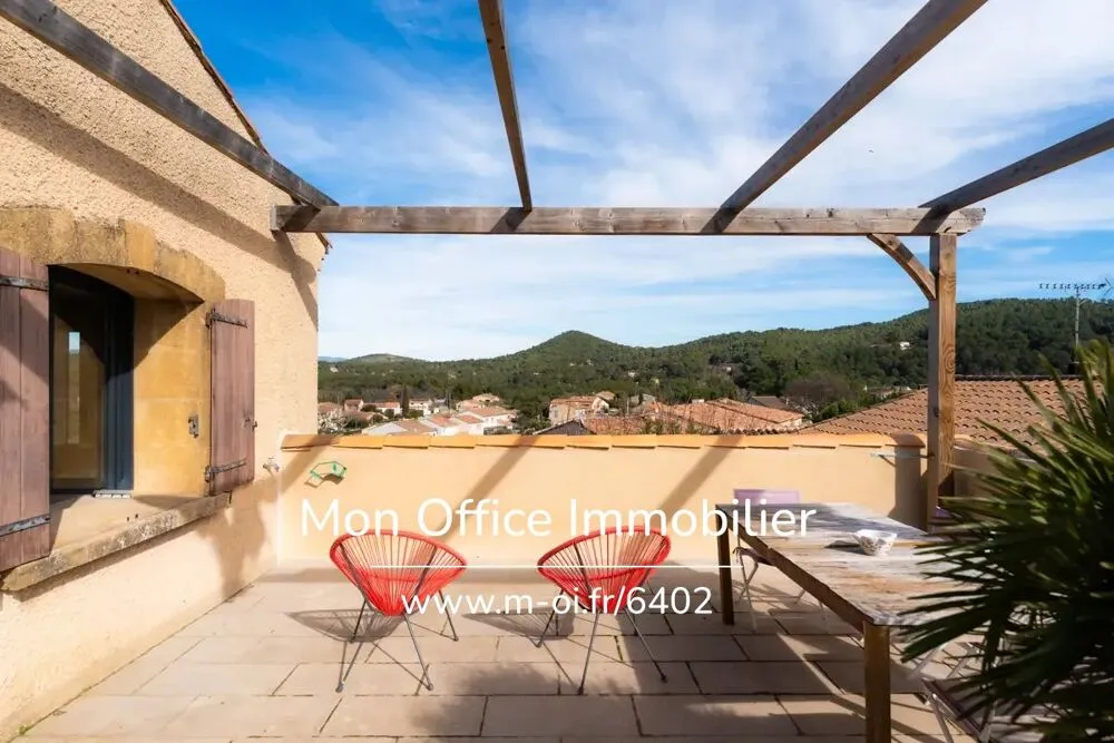 Terrasse - Maison avec Terrasse au Cœur de Rognes