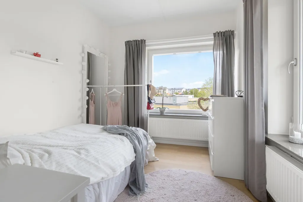 Chambres - Modern Flat with Balcony in Hässelby Strand