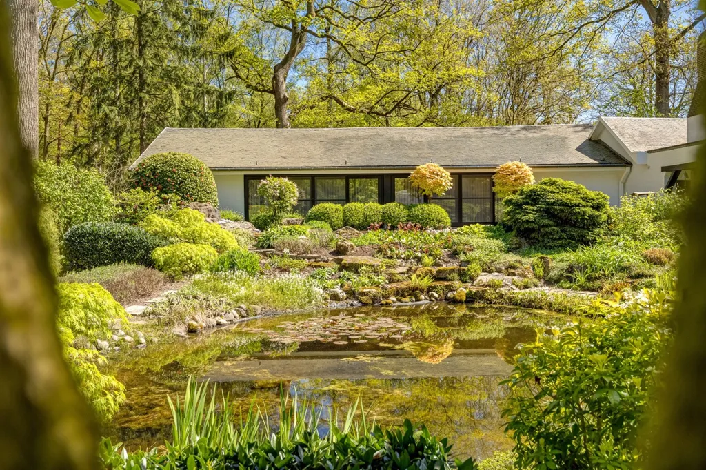 Aed - Castle Villa with Indoor Pool in Schilde