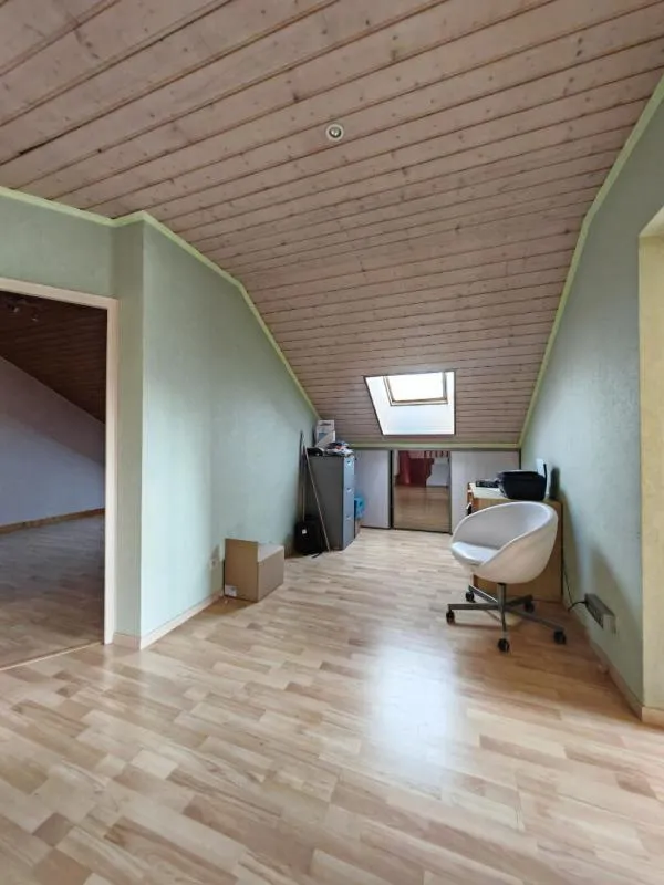 Stanze - Contemporary House with Pool near Orgelet