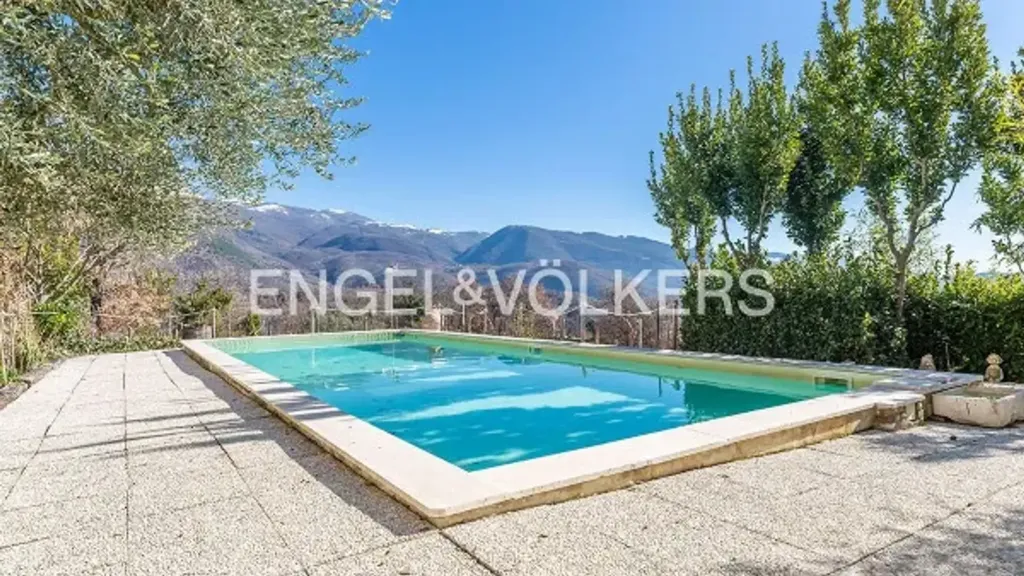 Bassein - Historic Villa with Pool in Cantalice