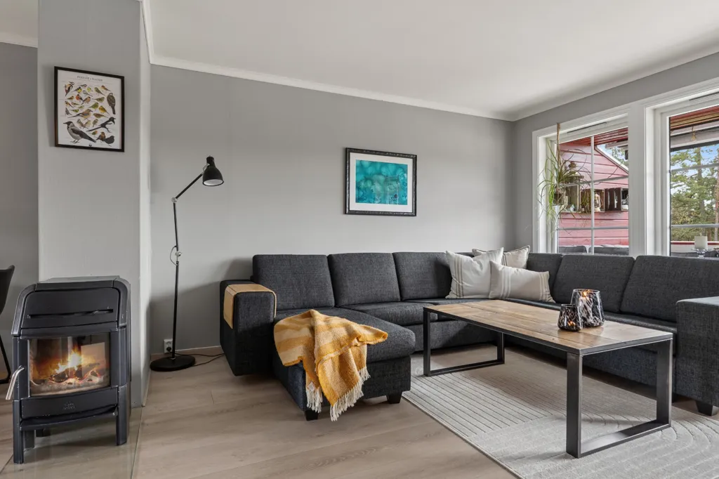 Elutuba - 3-Bed Flat with Garden in Kodal