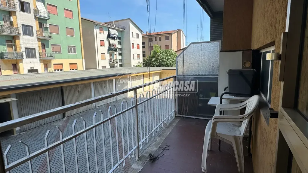 Rõdu - Triplex in Centre with Balcony in Sedriano