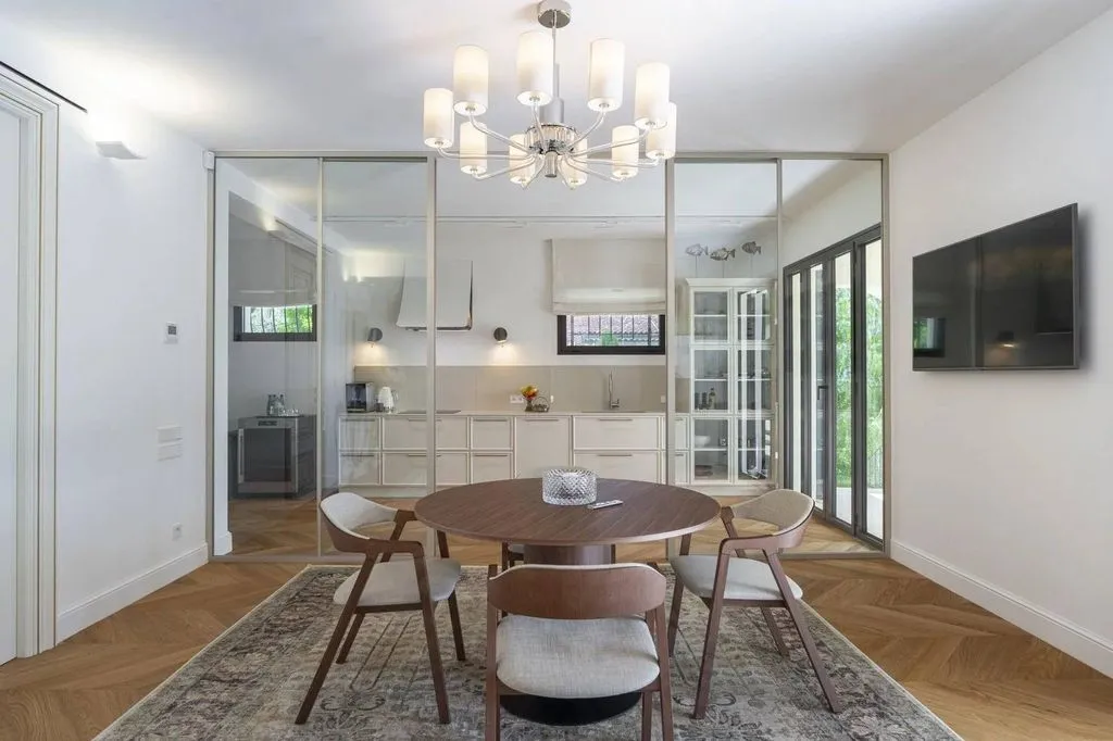 Dining Room - Luxury Villa with Sea View in Roquebrune-Cap-Martin