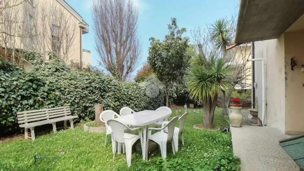 Aed - Semi-detached Villa with Private Courtyard in Città Sant'Angelo