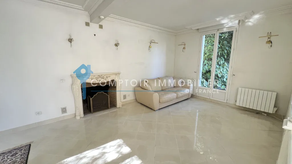 Séjour - Maison Individuelle avec Jardin et Terrasse à Boutigny-sur-Essonne