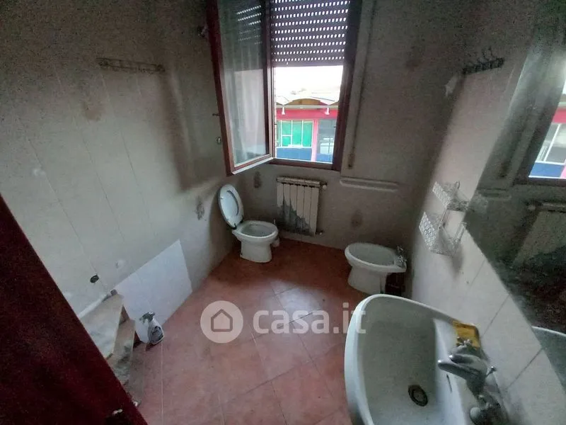 Vannitoad - Five-Room Apartment with Parking in Montopoli