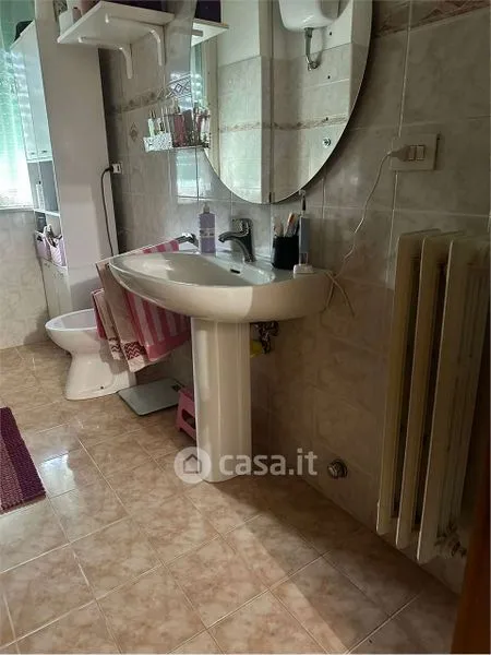 Salles de bain - Spacious Apartment with Balcony in Frosinone