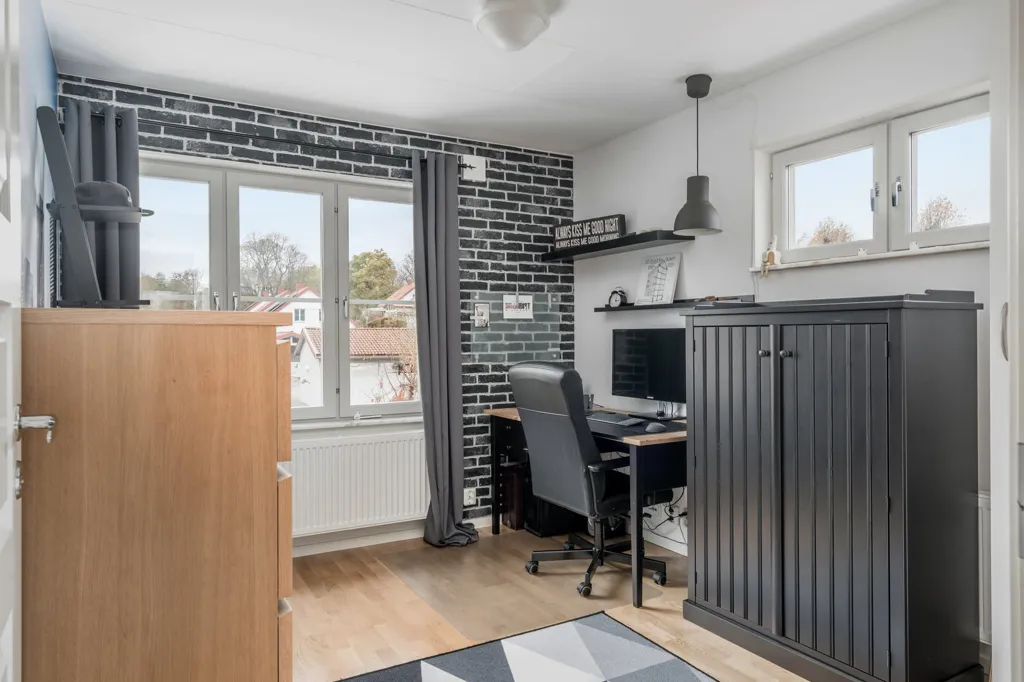 Kabinet - Family-friendly Duplex with Garden in Nyköping