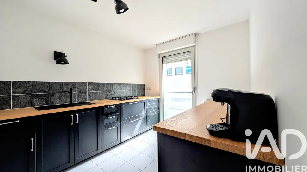 Cucina - Spacious Apartment with Terrace in Le Mans