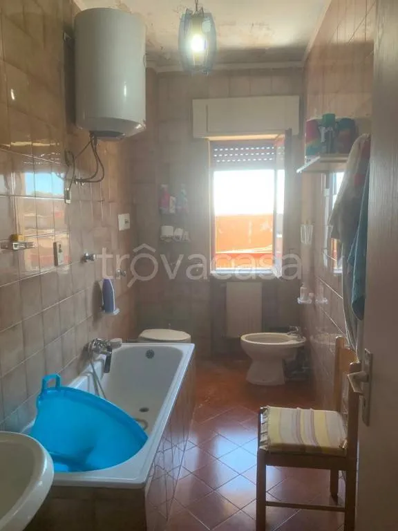 Salles de bain - Apartment with Balcony in Mondragone