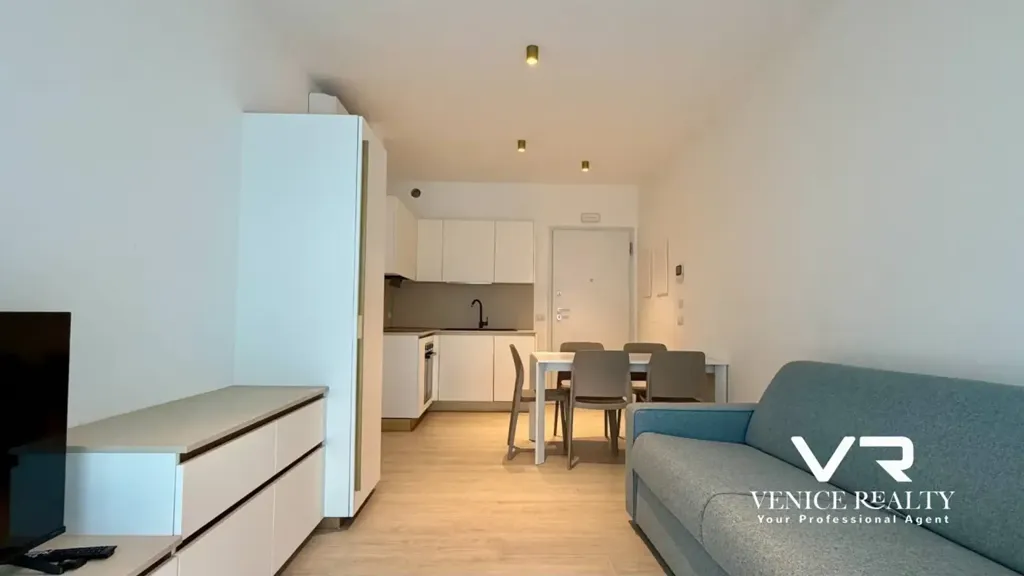 Séjour - Trilocale with Private Garden in Jesolo