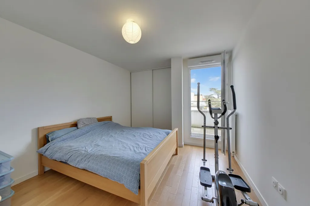 Chambres - Appartement de 4 Pièces avec Balcon à Nogent-sur-Marne
