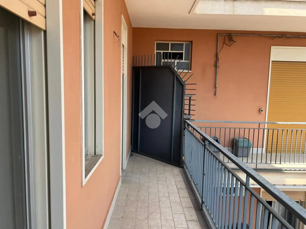Rõdu - Modernised Apartment with Balcony in Giarre