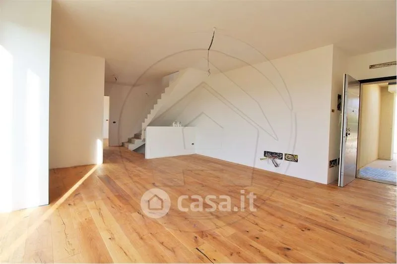 Elutuba - Contemporary Villa with Private Garden in Mariano Comense