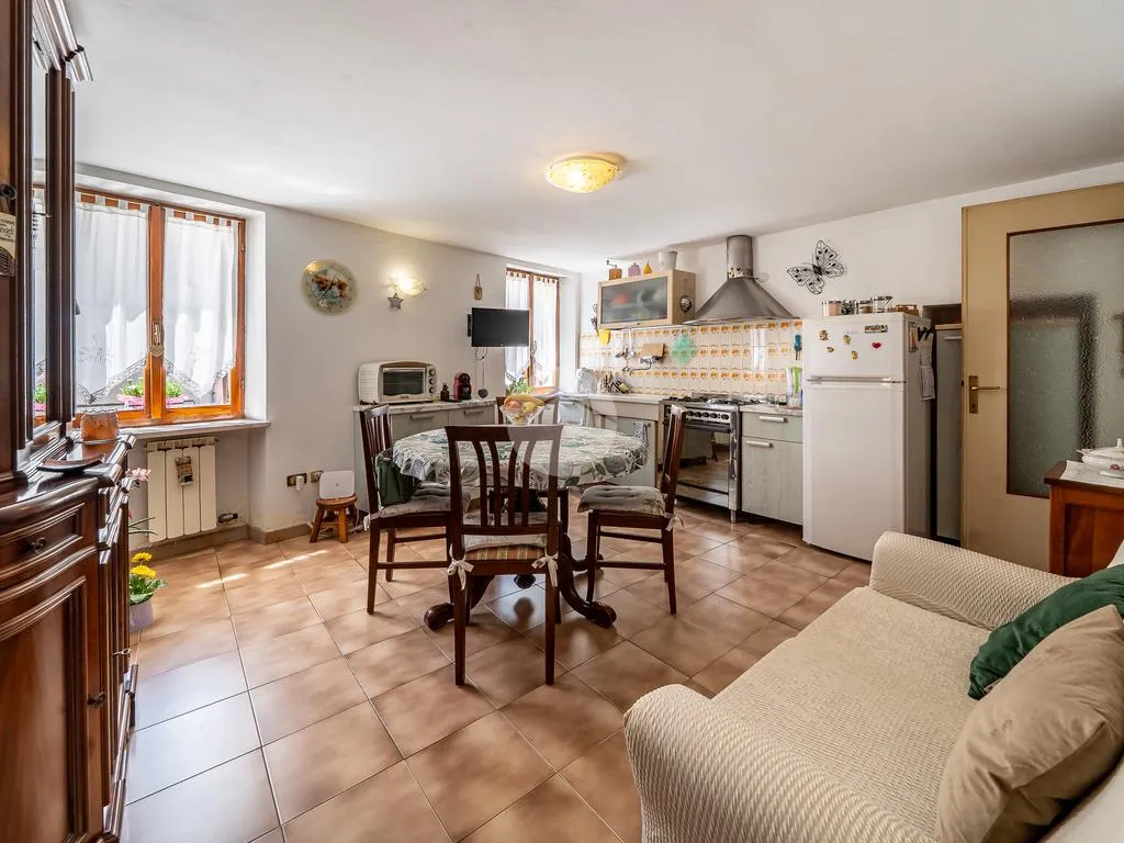 Sala da pranzo - Two-Terrace Palazzine in Historic Negrar