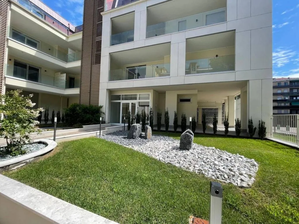 Jardin - Luxury Apartment with Tech Features in Legnano