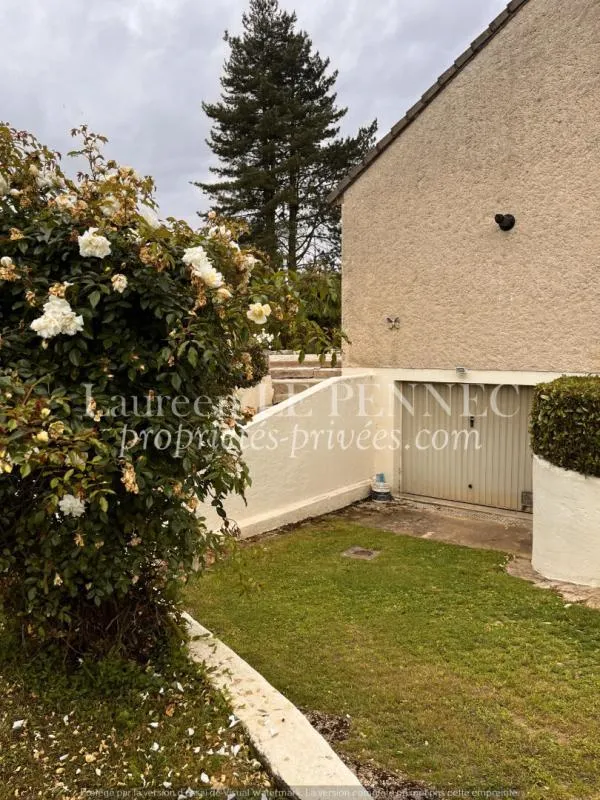 Aed - Charming House with Large Garden in Sermises