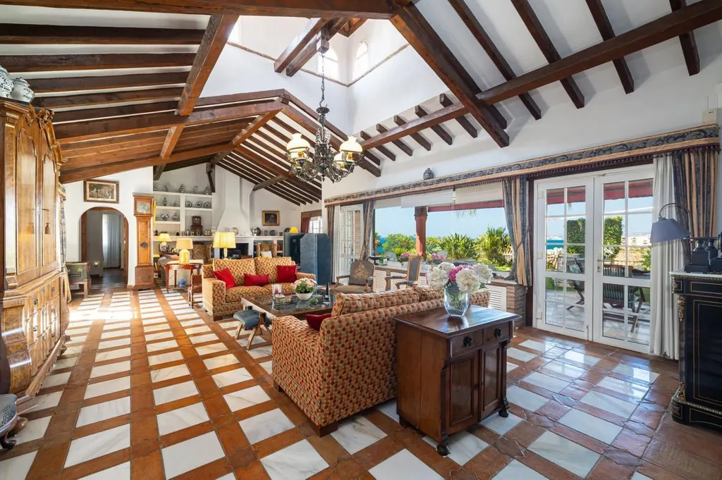 Séjour - Exclusive Villa with Private Pool in Torrequebrada