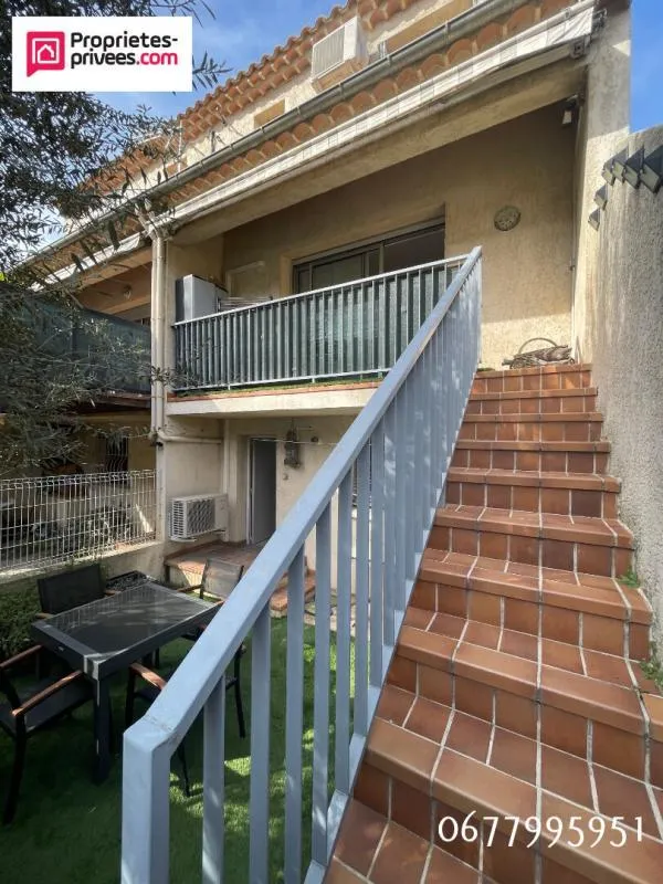 Terrasse - Maison Rénovée avec Balcon et Terrasse à Alès