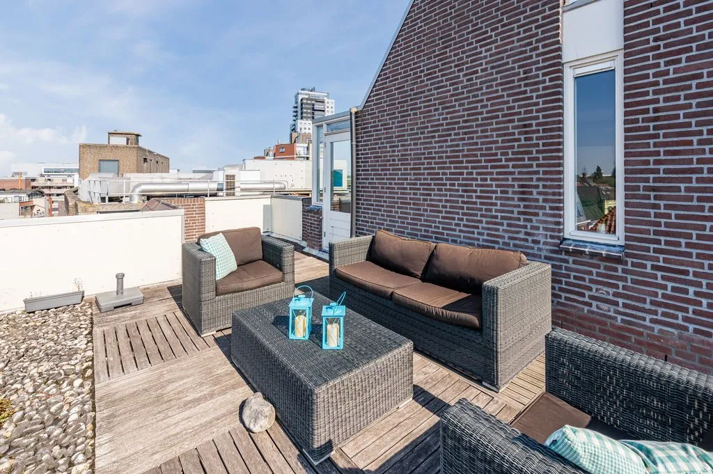 Terrazza - Maisonette with Garden Access in Vlaardingen