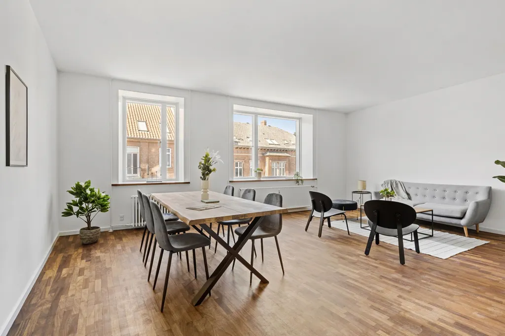 Söögituba - Renovated Flat with Central Location in Odense C